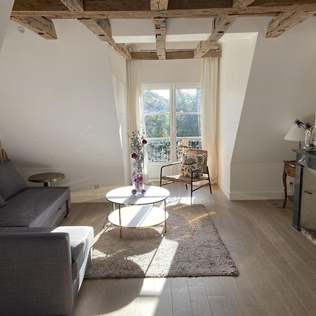 La Grande Carree Bed and Breakfast Saint-Cyr-sur-Loire Εξωτερικό φωτογραφία