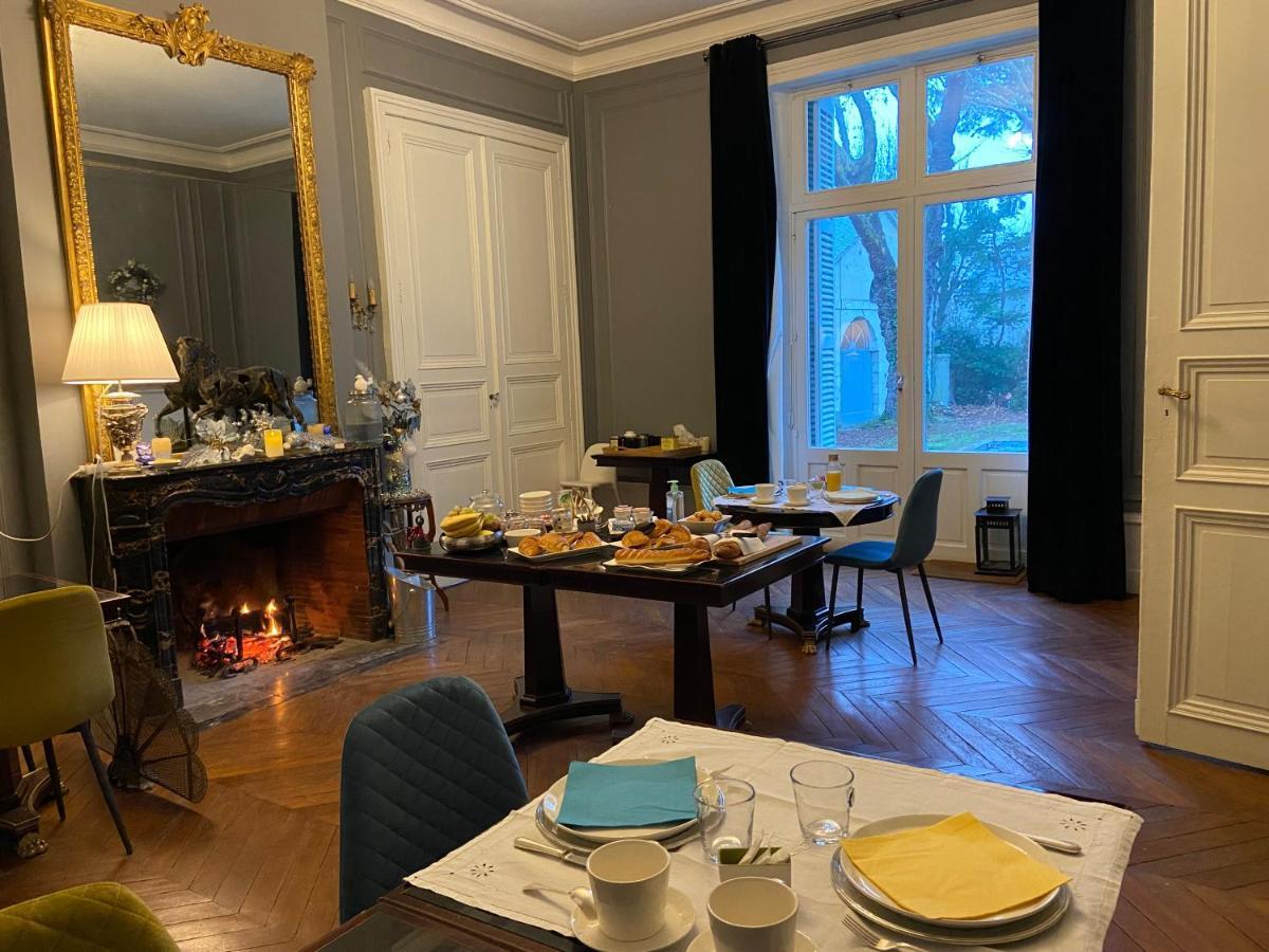 La Grande Carree Bed and Breakfast Saint-Cyr-sur-Loire Εξωτερικό φωτογραφία