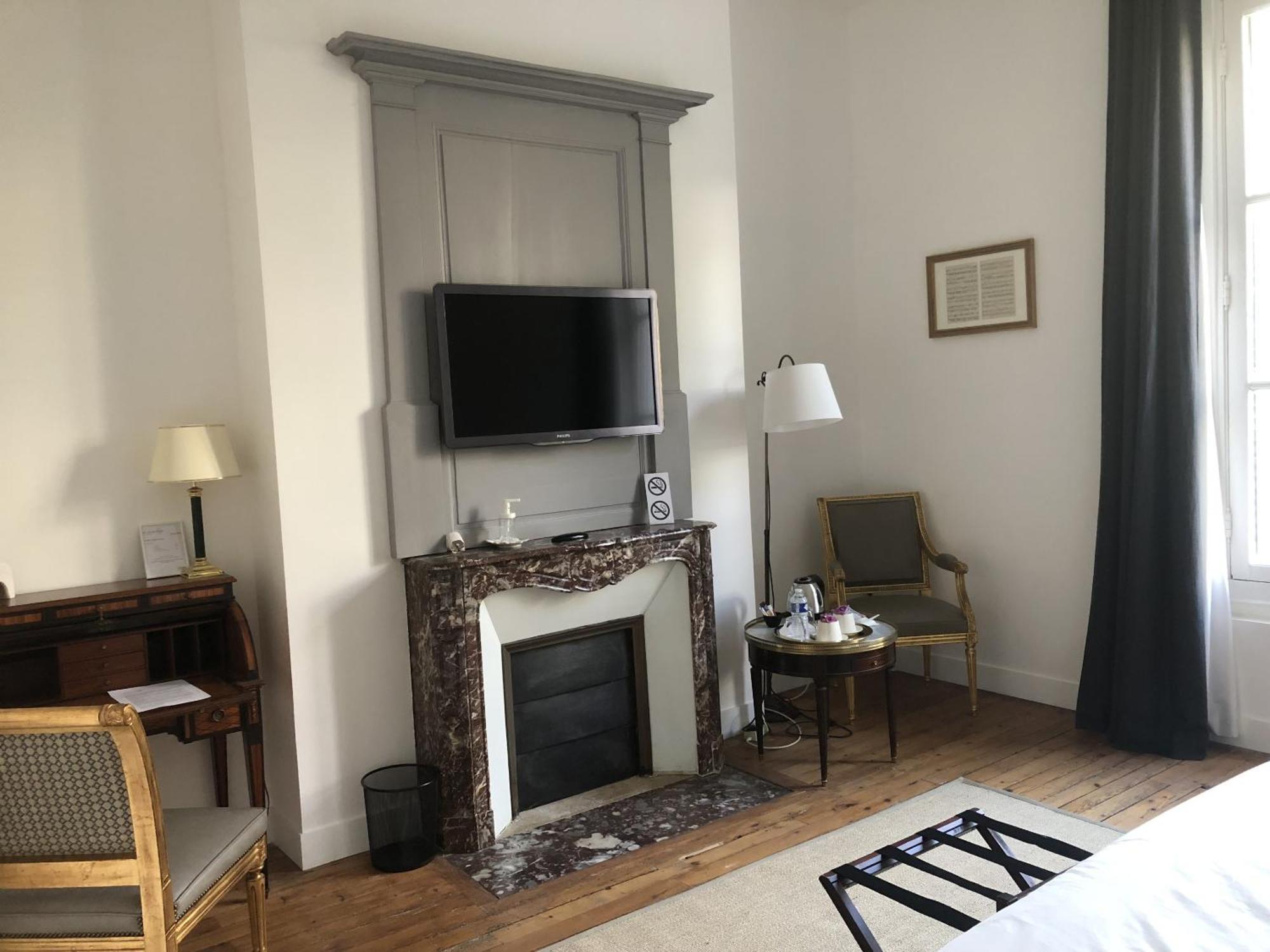 La Grande Carree Bed and Breakfast Saint-Cyr-sur-Loire Εξωτερικό φωτογραφία