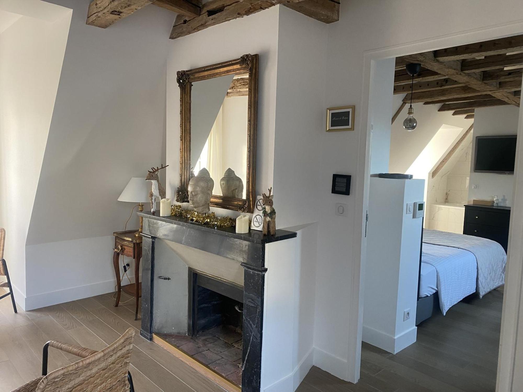 La Grande Carree Bed and Breakfast Saint-Cyr-sur-Loire Εξωτερικό φωτογραφία